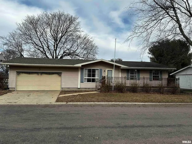 $159,900 | 606 West Hall Drive, Jacksonville, IL 62650