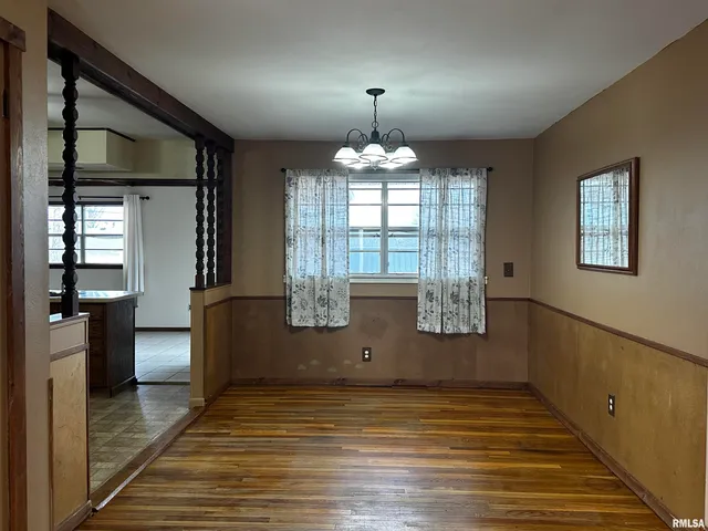 $159,900 | 606 West Hall Drive, Jacksonville, IL 62650