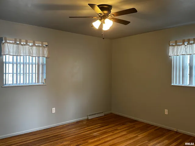 $159,900 | 606 West Hall Drive, Jacksonville, IL 62650