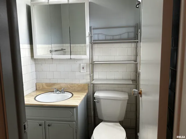 $159,900 | 606 West Hall Drive, Jacksonville, IL 62650