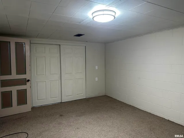 $159,900 | 606 West Hall Drive, Jacksonville, IL 62650