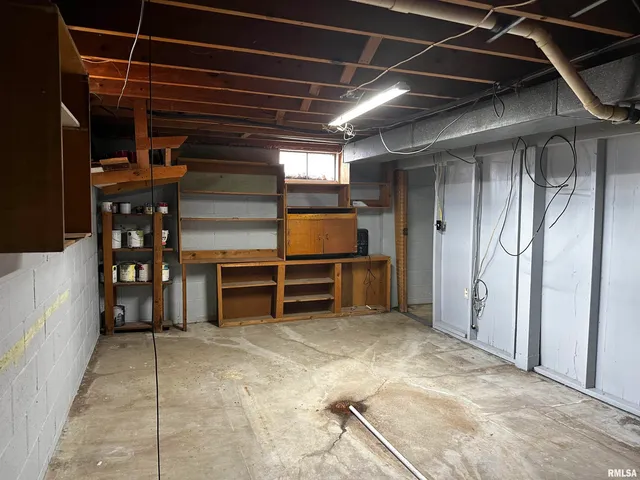 $159,900 | 606 West Hall Drive, Jacksonville, IL 62650