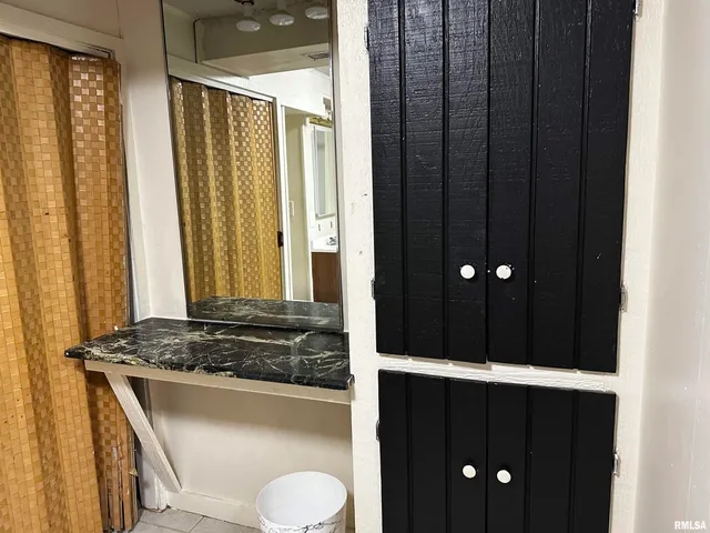 $159,900 | 606 West Hall Drive, Jacksonville, IL 62650