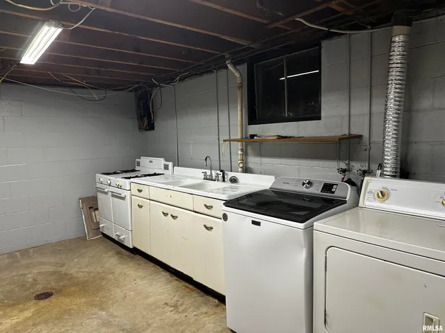 $159,900 | 606 West Hall Drive, Jacksonville, IL 62650