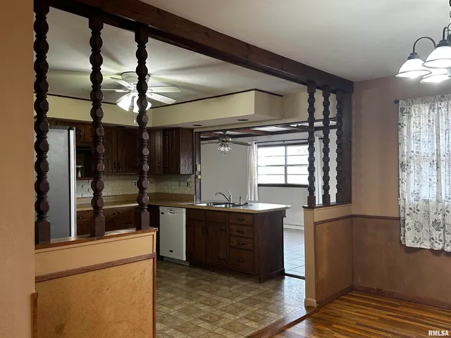 $159,900 | 606 West Hall Drive, Jacksonville, IL 62650