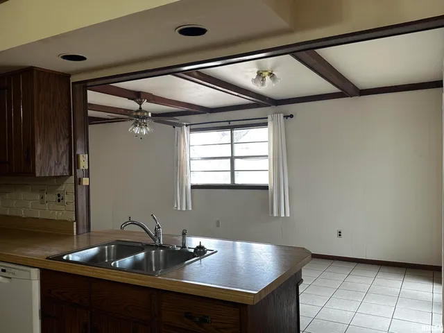 $159,900 | 606 West Hall Drive, Jacksonville, IL 62650