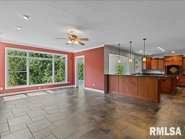 $759,000 | 6800 Ridges Court, Bettendorf, IA 52722