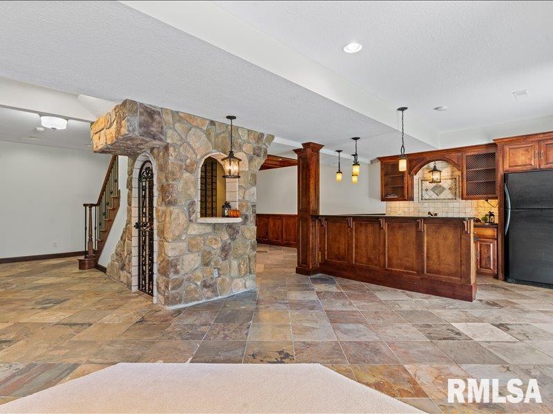 6800 Ridges Court Bettendorf, IA 52722 - Photo 38 of 59