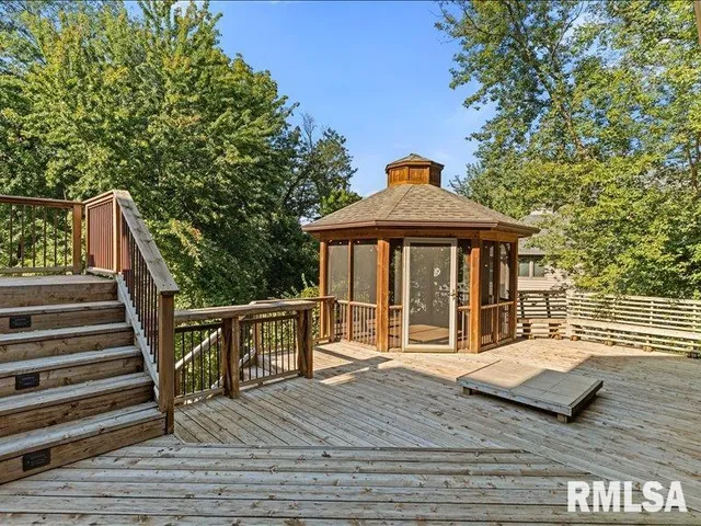 $759,000 | 6800 Ridges Court, Bettendorf, IA 52722