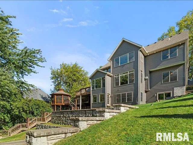 $759,000 | 6800 Ridges Court, Bettendorf, IA 52722