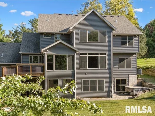 $759,000 | 6800 Ridges Court, Bettendorf, IA 52722