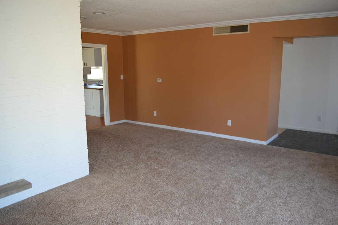 4619 Reed Road Fort Wayne, IN 46835 - Photo 4 of 12 Gallery Image 4