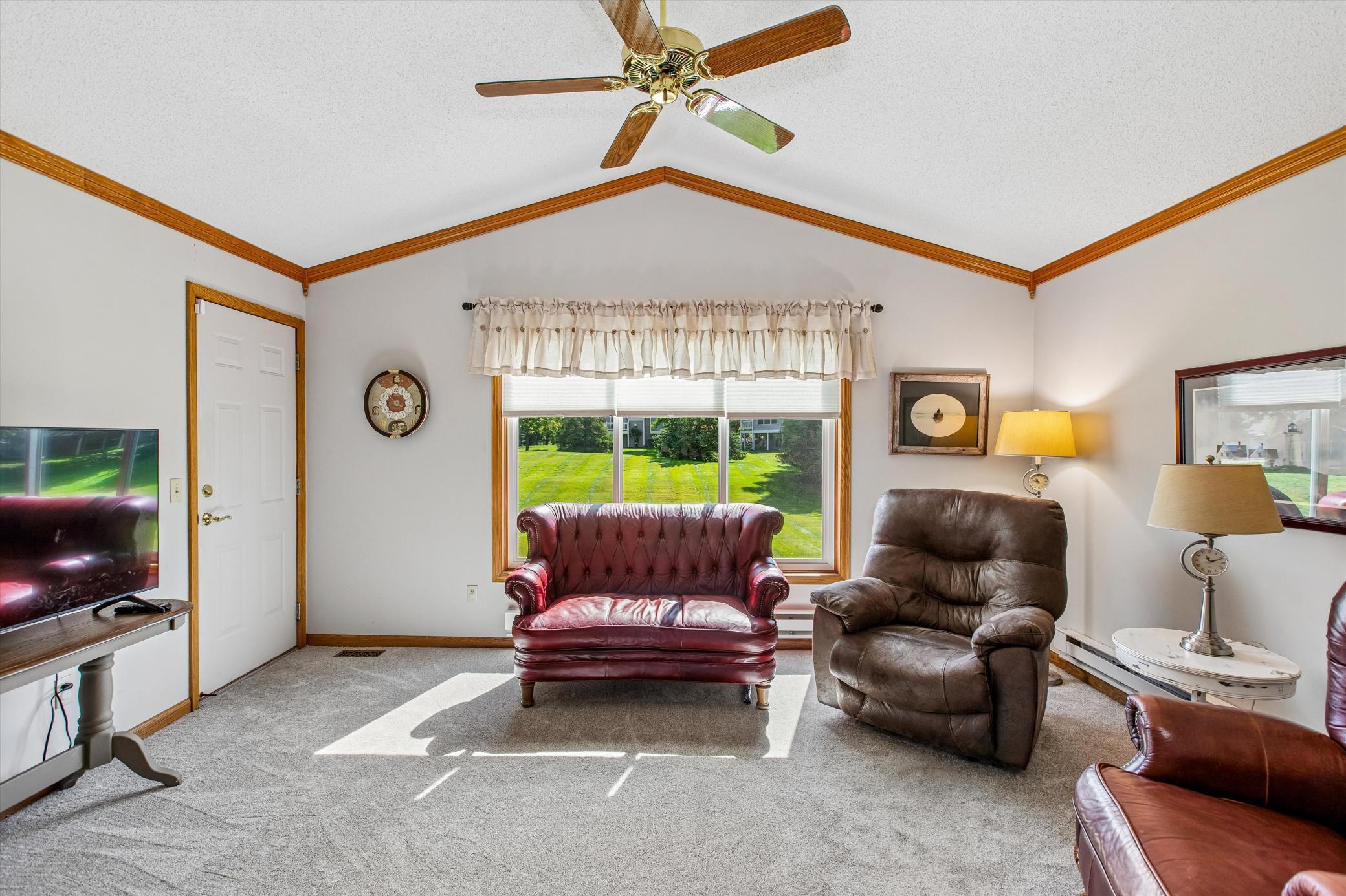 3012 Highpointe Curve Roseville, MN 55113 - Photo 11 of 32 Gallery Image 11