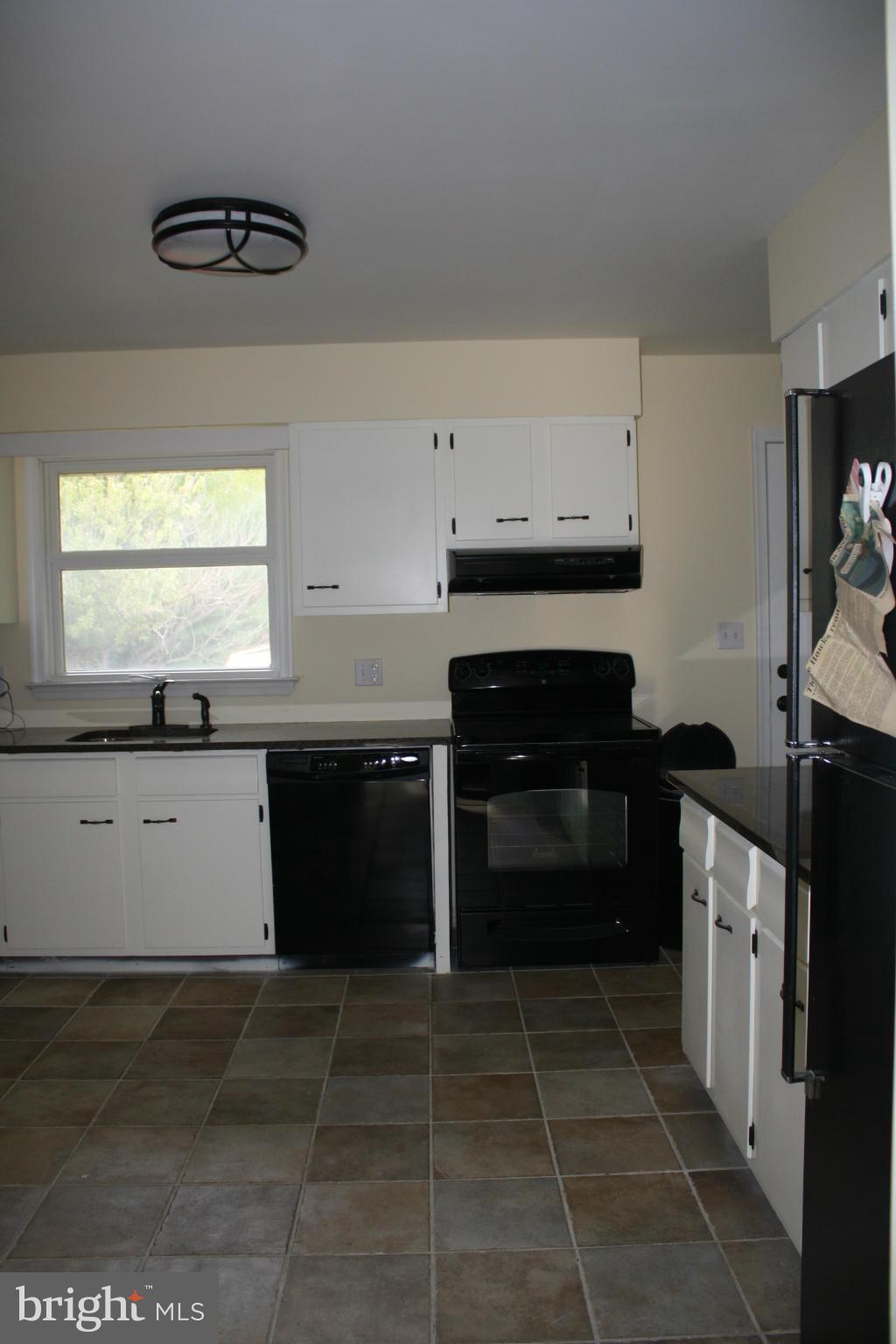 733 Magnolia Road Edgewood, MD 21040 - Photo 20 of 28 Kitchen