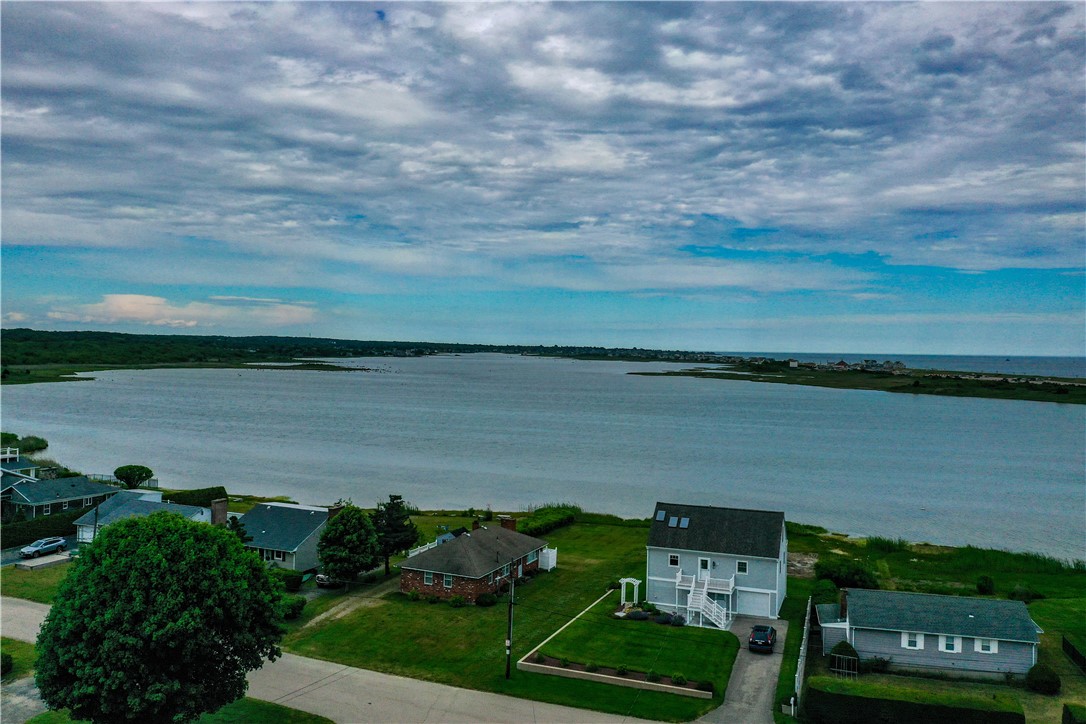 55 Winnapaug Road, Unit 7 Westerly, RI 02891 - Photo 5 of 23