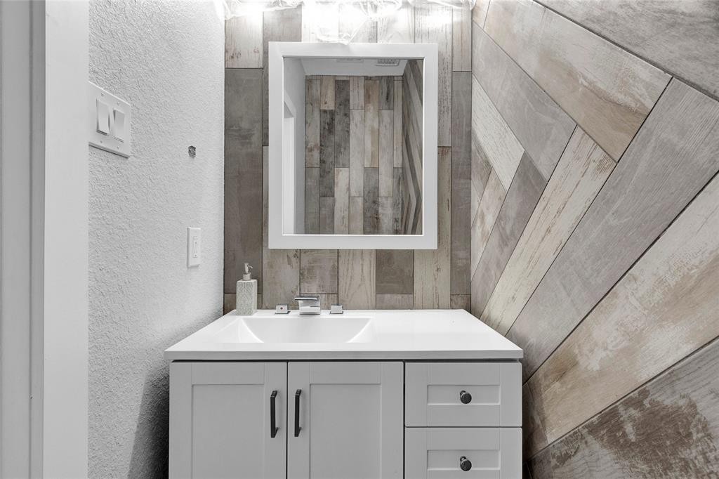 7812 Wade Road Baytown, TX 77521 - Photo 11 of 32