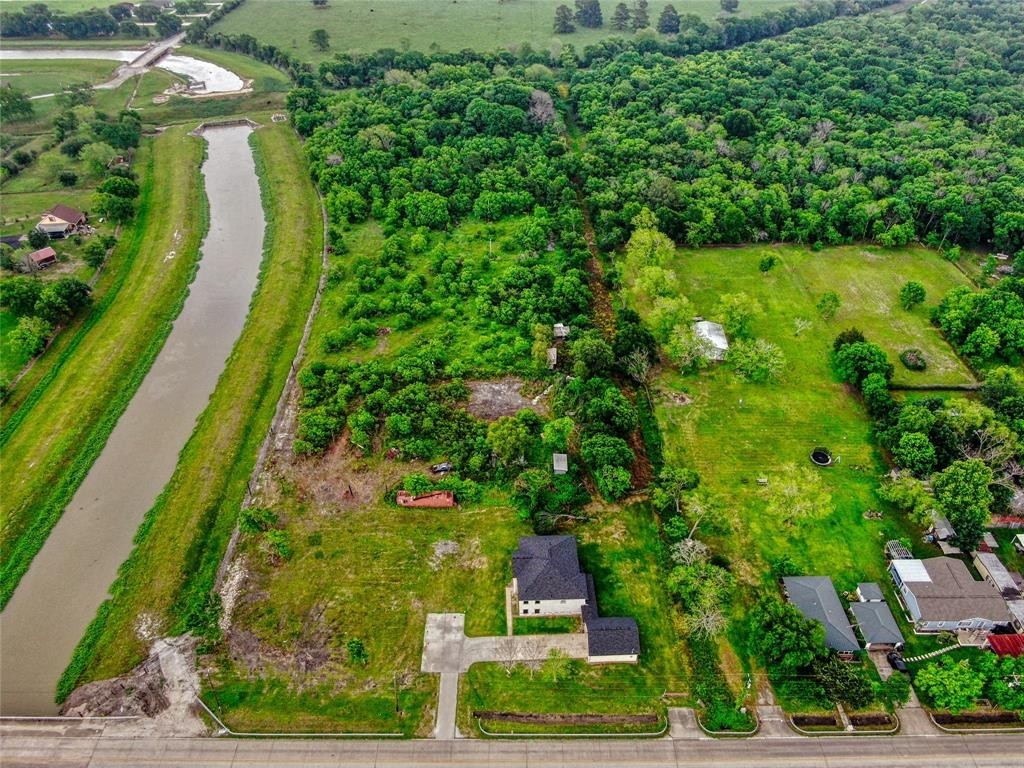 7812 Wade Road Baytown, TX 77521 - Photo 19 of 32