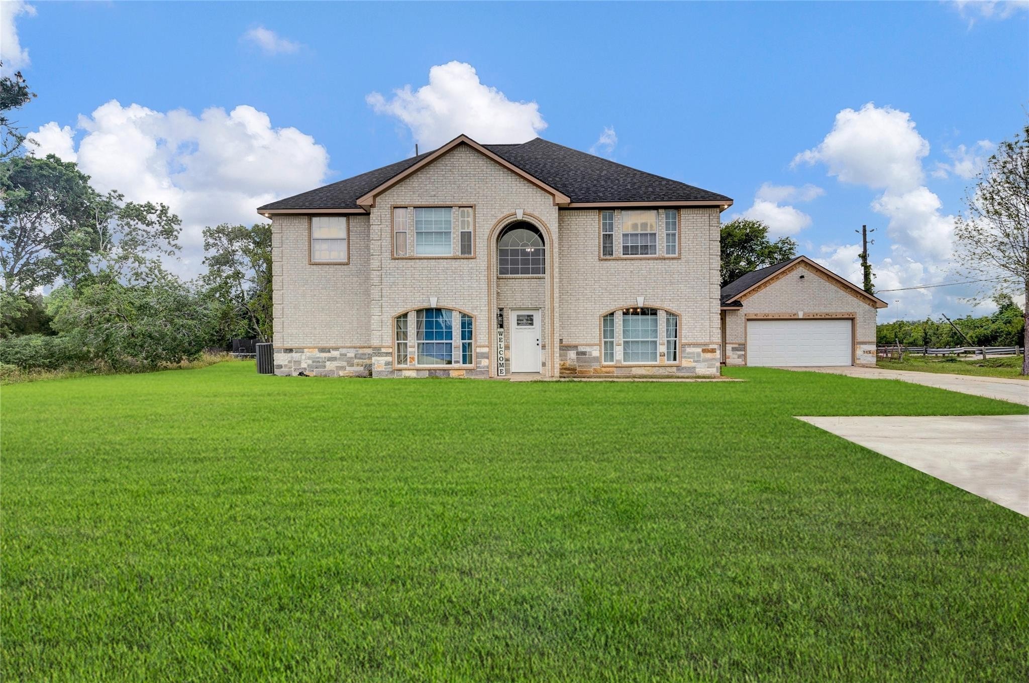 7812 Wade Road Baytown, TX 77521 - Photo 2 of 32