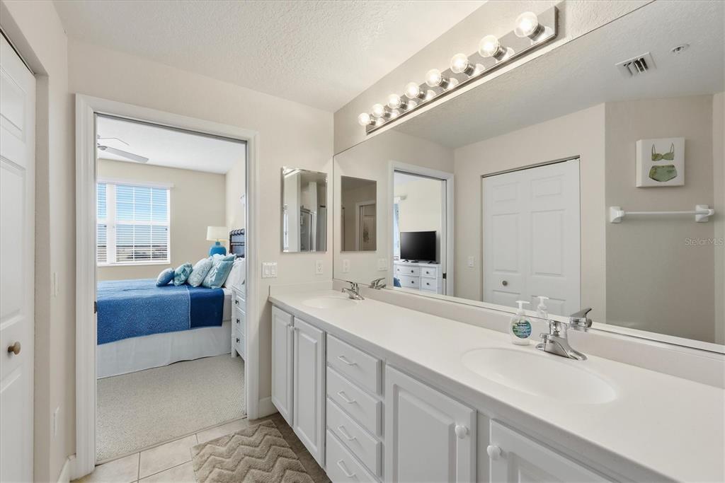 13313 Gasparilla Road, Unit C302 Placida, FL 33946 - Photo 20 of 36