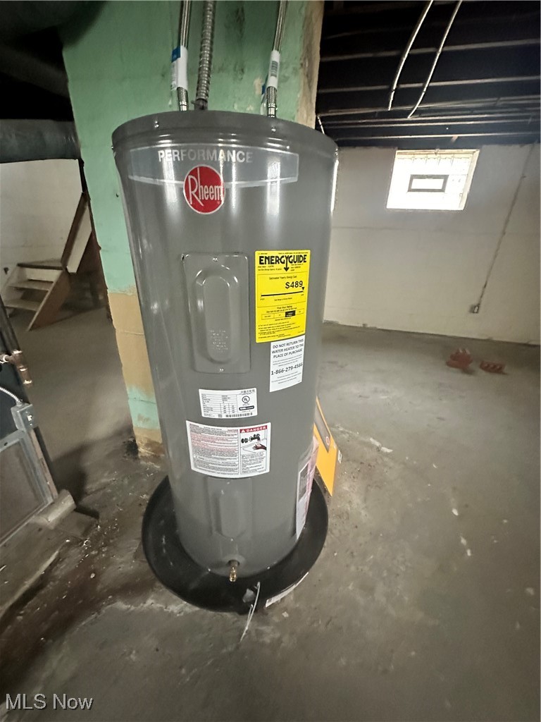 4658 Rockwood Road Cleveland, OH 44125 - Photo 14 of 18 Utilities with electric water heater