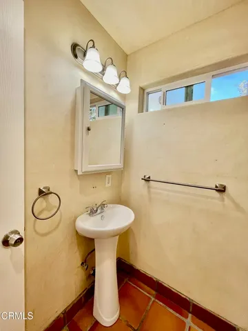 $1,195,000 | 211 Fox Street, Ojai, CA 93023