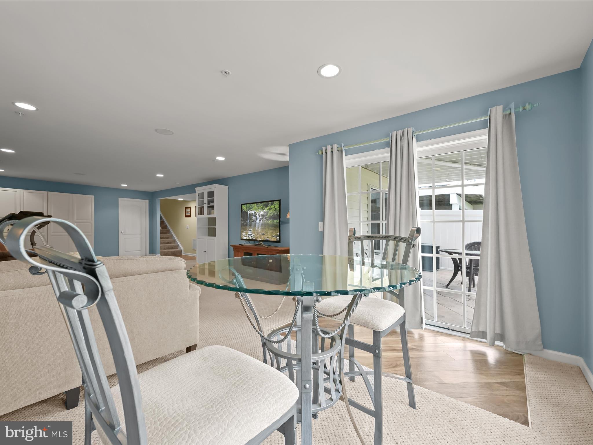8214 Academy Road, Unit 25 Ellicott City, MD 21043 - Photo 47 of 64 Family room