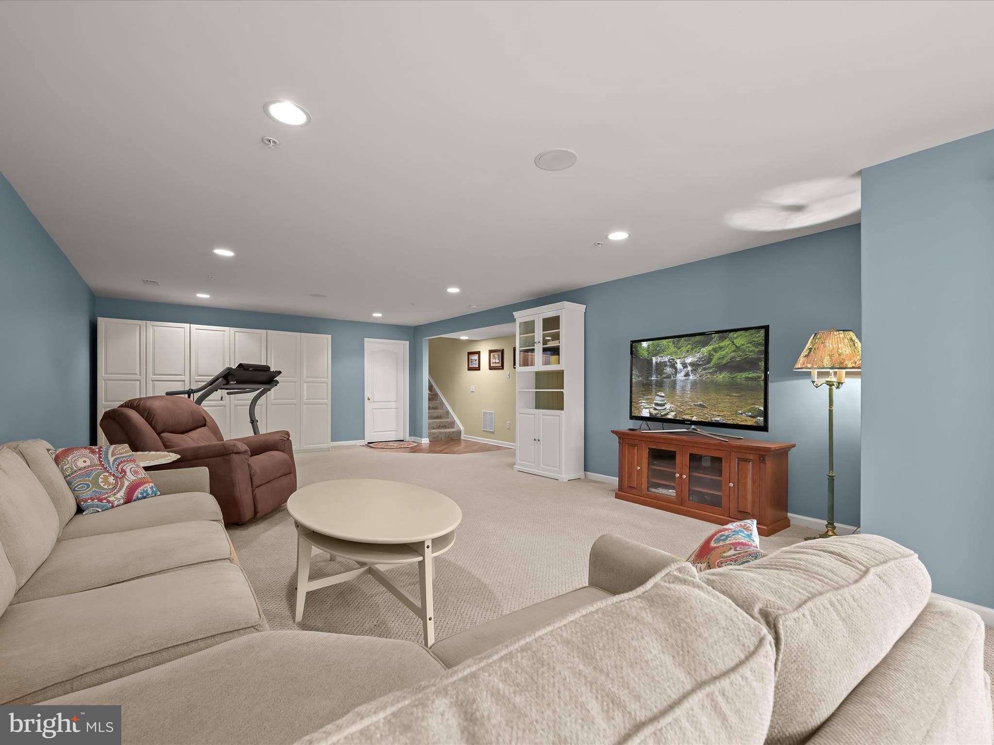 8214 Academy Road, Unit 25 Ellicott City, MD 21043 - Photo 48 of 64 Family room