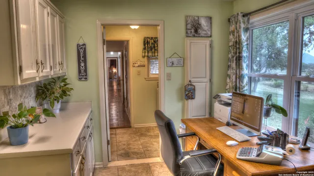 $1,200,000 | 4143 South South U Highway, Leakey, TX 78873