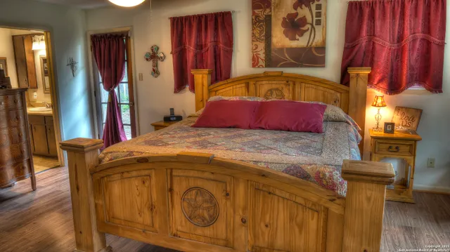 $1,200,000 | 4143 South South U Highway, Leakey, TX 78873