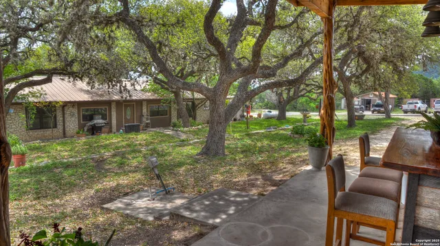 $1,200,000 | 4143 South South U Highway, Leakey, TX 78873