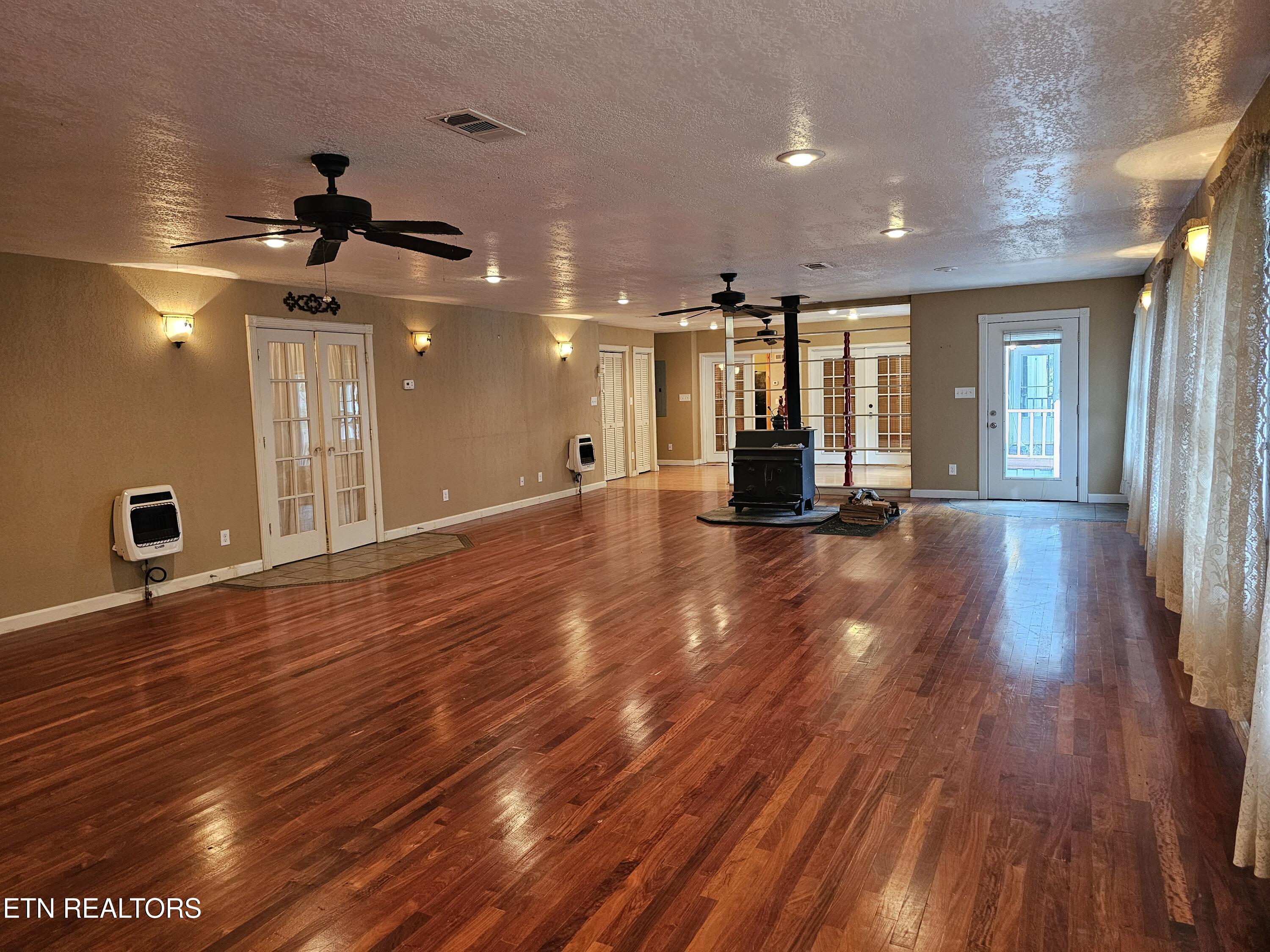 925 Tweed Springs Road Greeneville, TN 37743 - Photo 9 of 53 20260618_173924