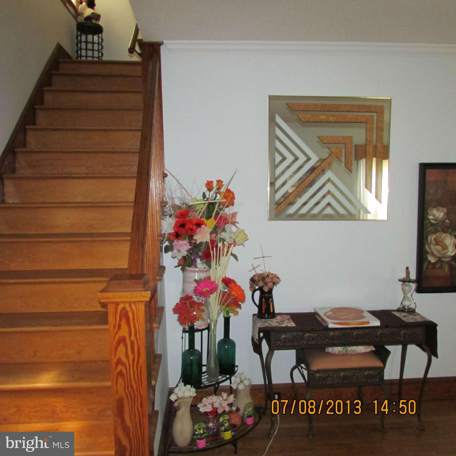 404 Frankle Street Baltimore, MD 21225 - Photo 8 of 28 Living Room