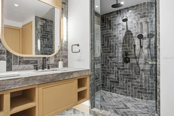 $13,500 | 3015 South Ysabella Avenue, Unit 1202, Tampa, FL 33629