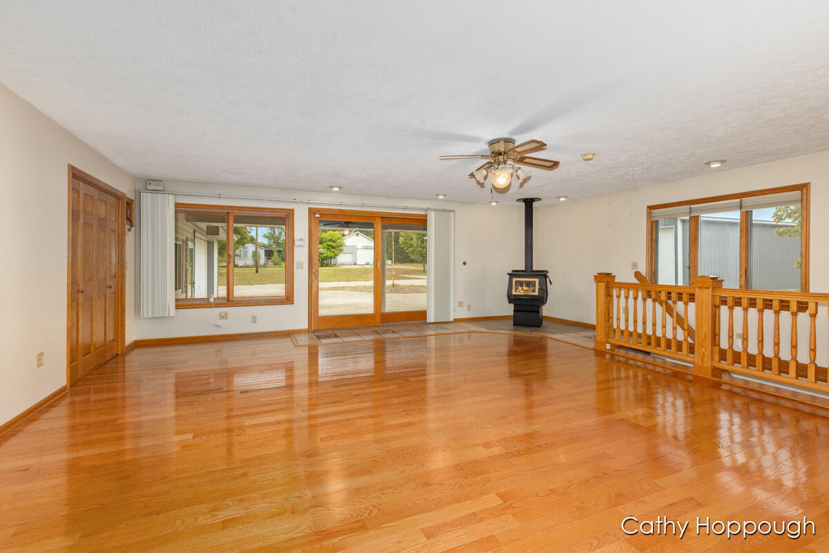 1100 Hayes Road Muir, MI 48860 - Photo 11 of 46 IMG_1010