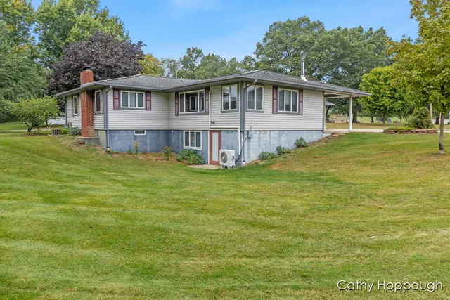 $425,000 | 1100 Hayes Road, Muir, MI 48860
