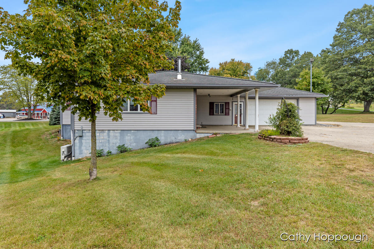 1100 Hayes Road Muir, MI 48860 - Photo 34 of 46 IMG_1033