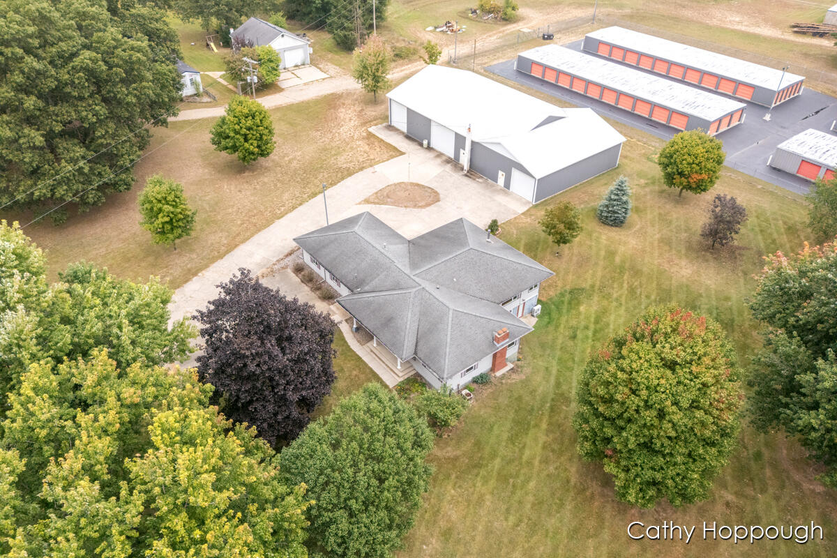 1100 Hayes Road Muir, MI 48860 - Photo 41 of 46 IMG_1040