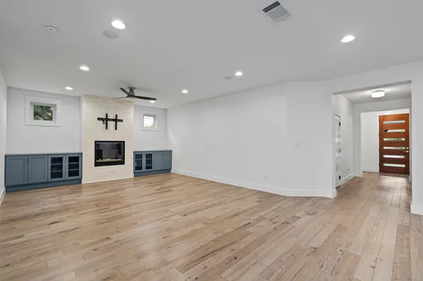 $8,000 | 5415 Woodview Avenue, Austin, TX 78756