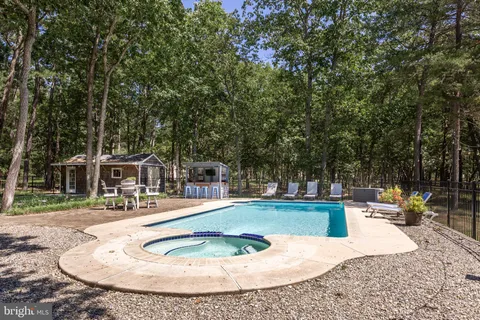 $925,000 | 555 McKendimen Road, Medford, NJ 08055