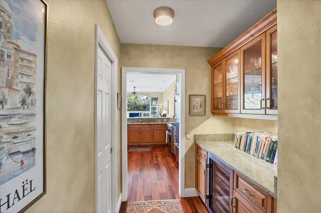 $2,875,000 | 381 Bob White Drive, Sarasota, FL 34236