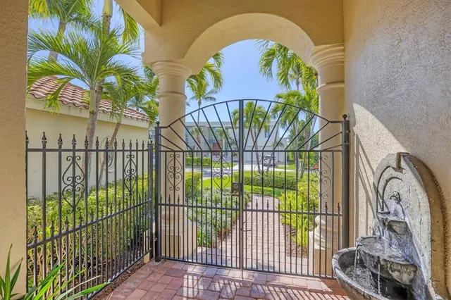 $2,875,000 | 381 Bob White Drive, Sarasota, FL 34236