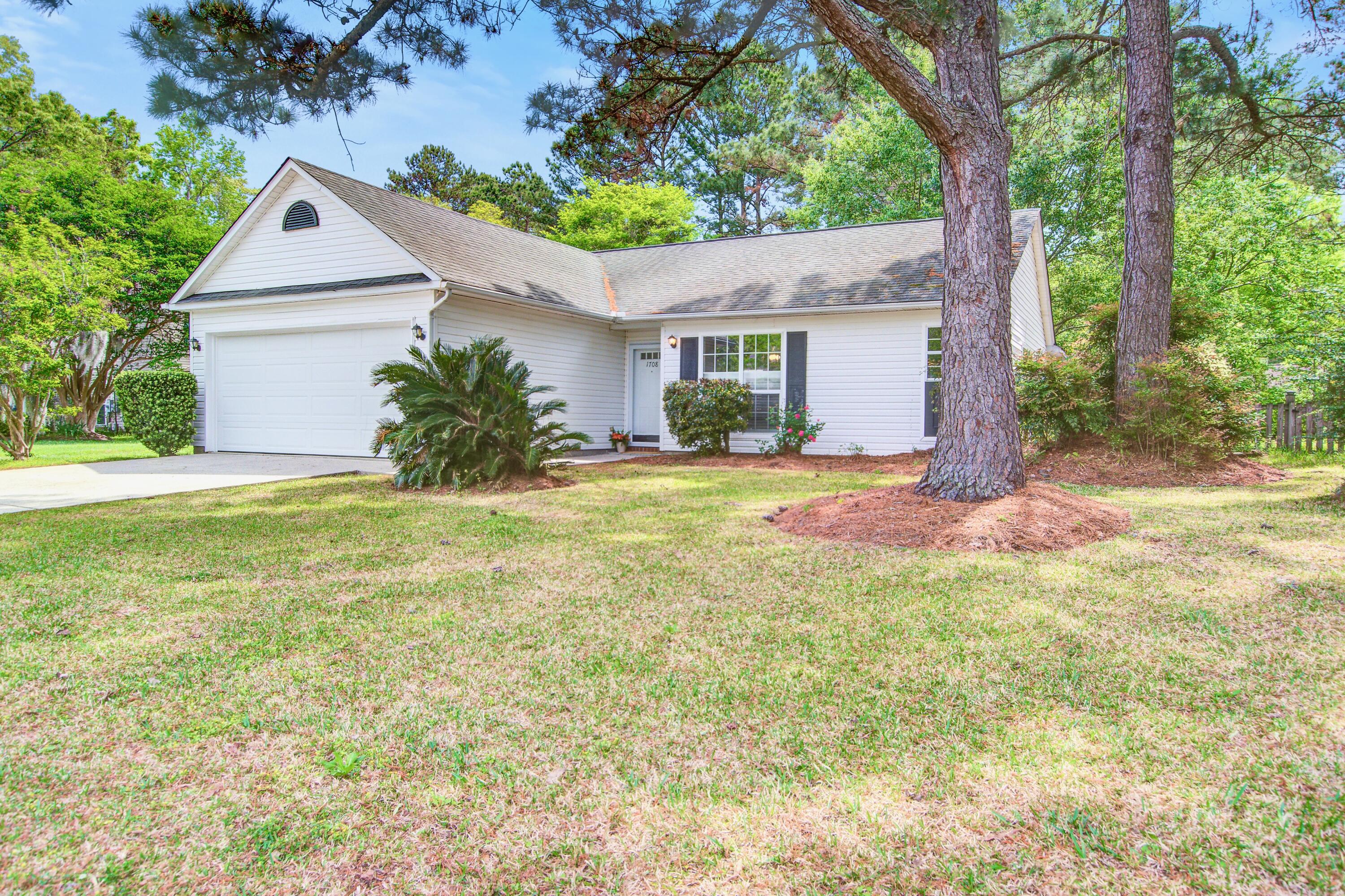 1708 Eallystockert Road Charleston, SC 29414 - Photo 1 of 28 1708 Eallystockert