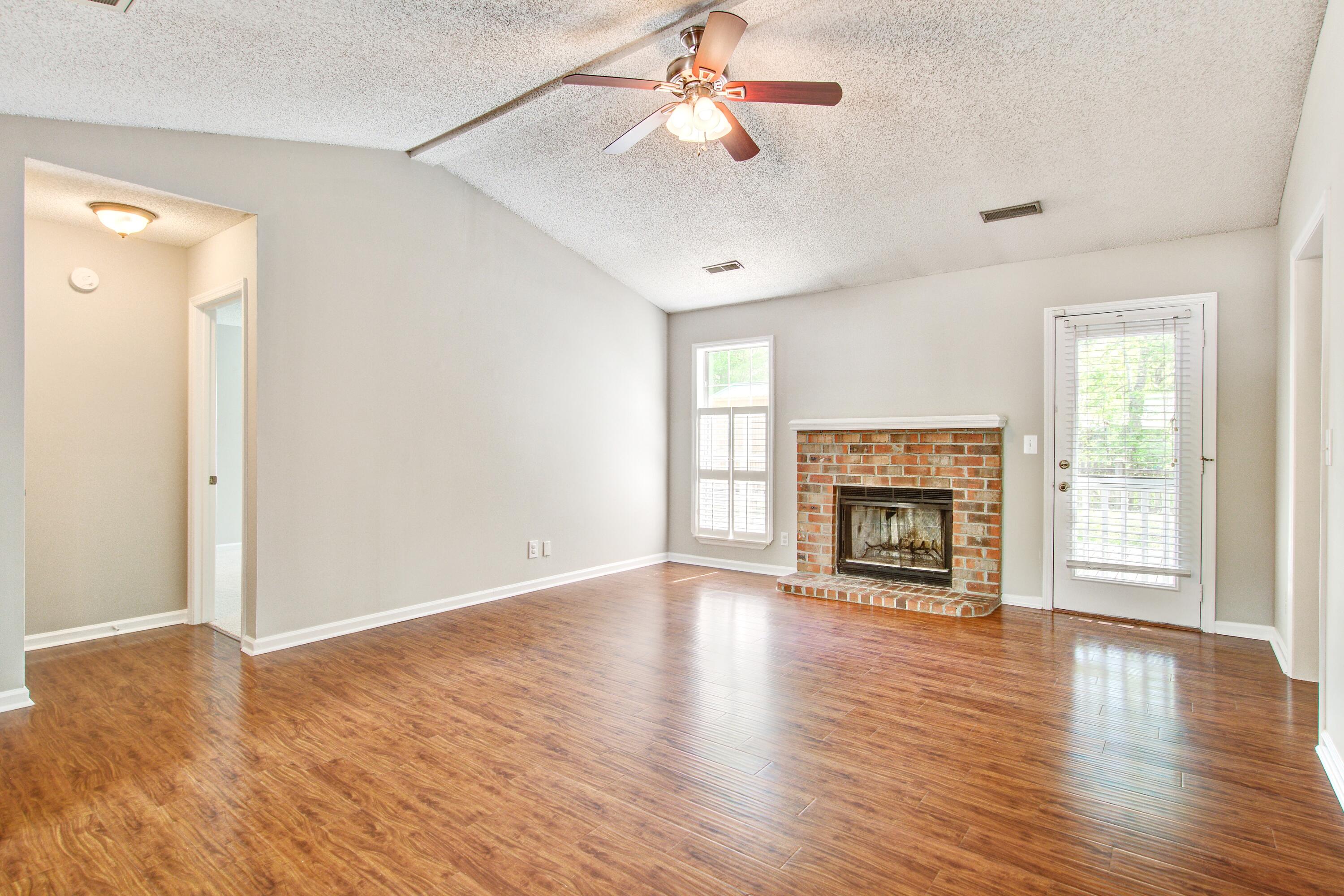 1708 Eallystockert Road Charleston, SC 29414 - Photo 11 of 28 Family room