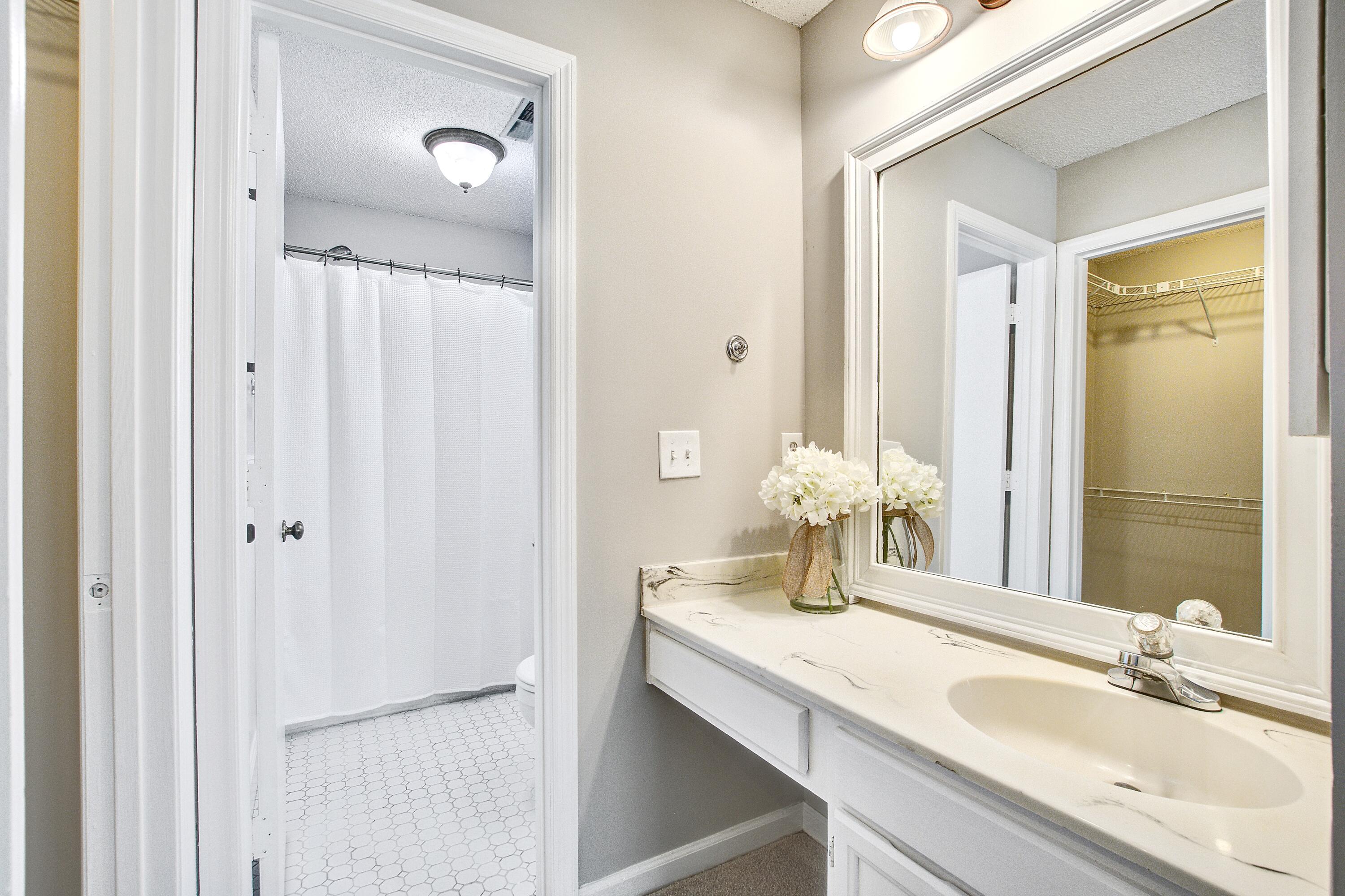 1708 Eallystockert Road Charleston, SC 29414 - Photo 14 of 28 Primary Bath
