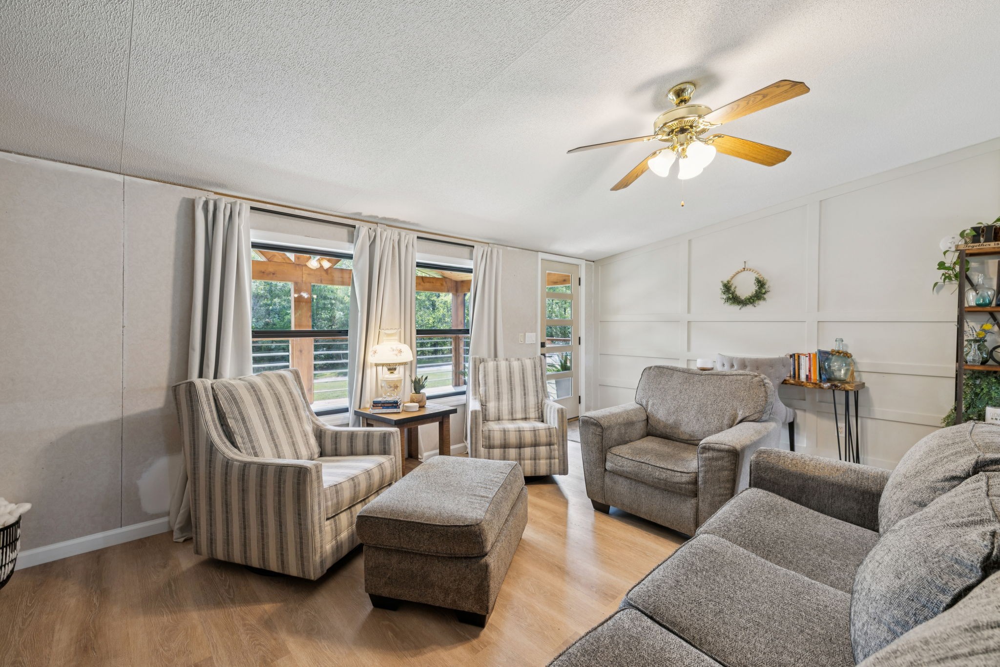 3680 Clark Road Lewisburg, TN 37091 - Photo 21 of 37 a living room with furniture and a large window