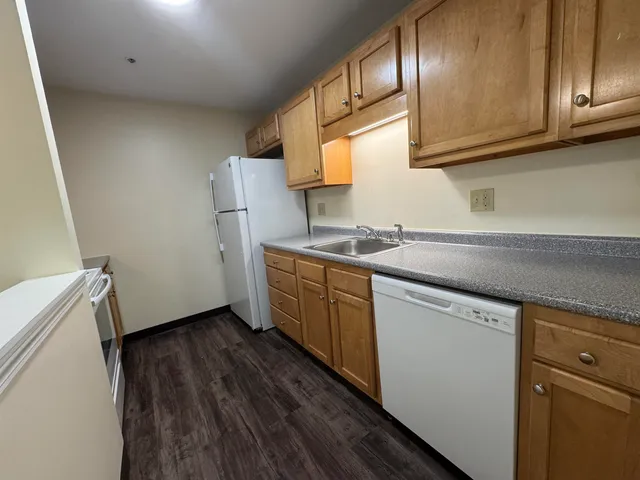 $1,837 | 101 Eastern Avenue, Unit 202, Manchester, NH 03104