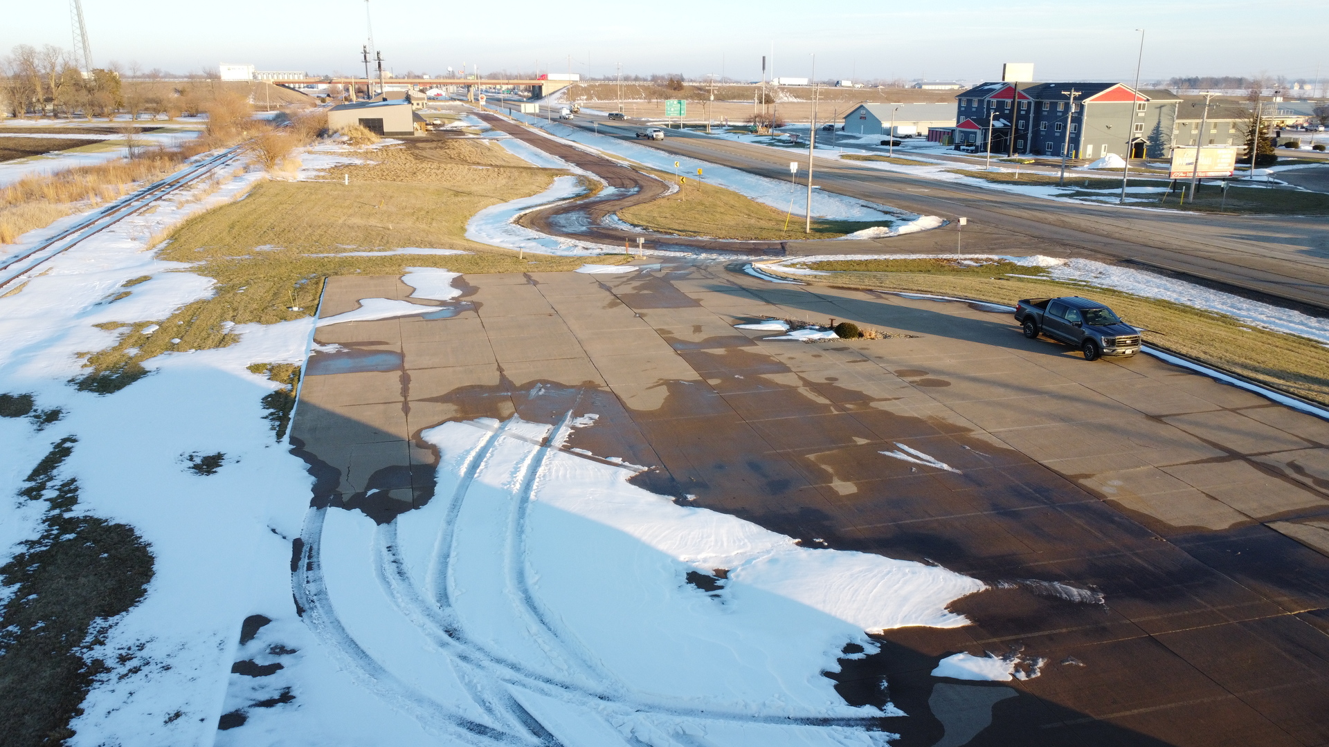 901 West Main Street El Paso, IL 61738 - Photo 3 of 16 a view of a city