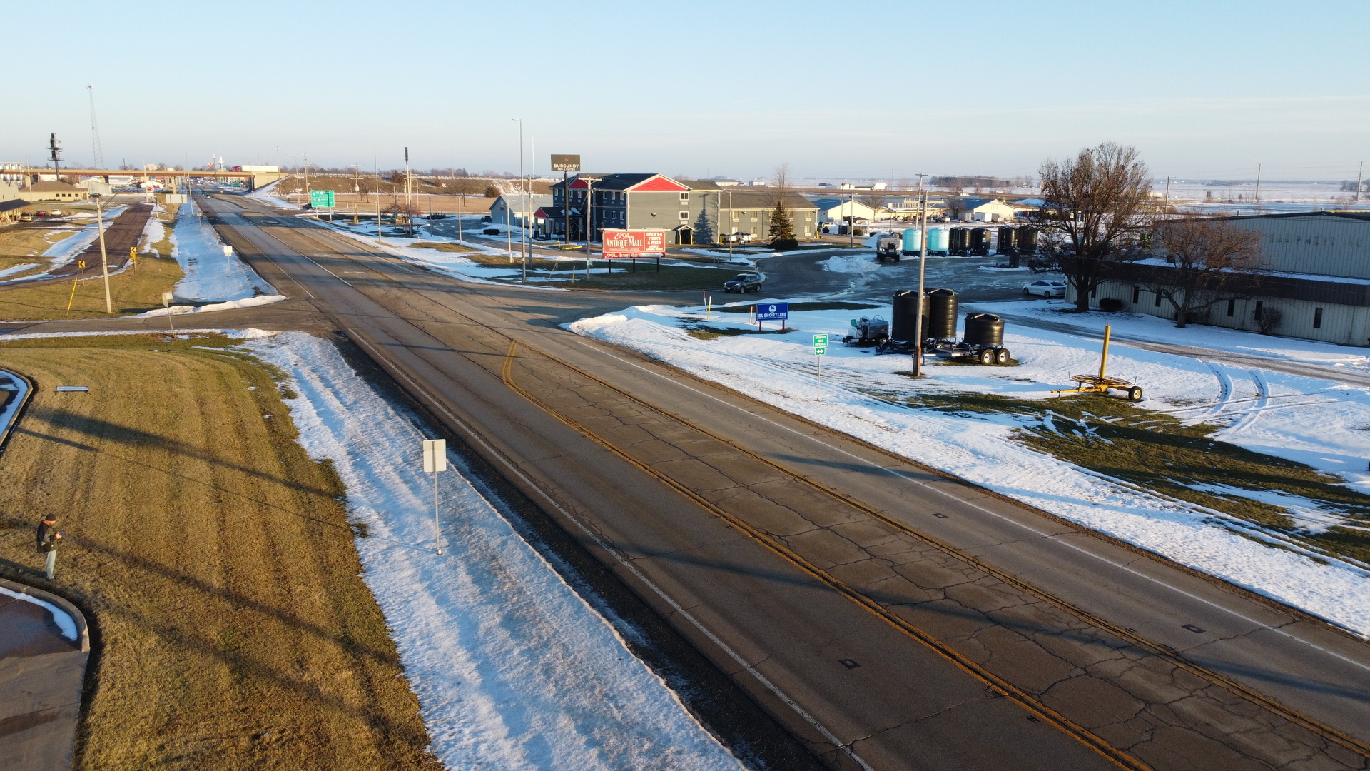 901 West Main Street El Paso, IL 61738 - Photo 6 of 16 a terrace with a city view