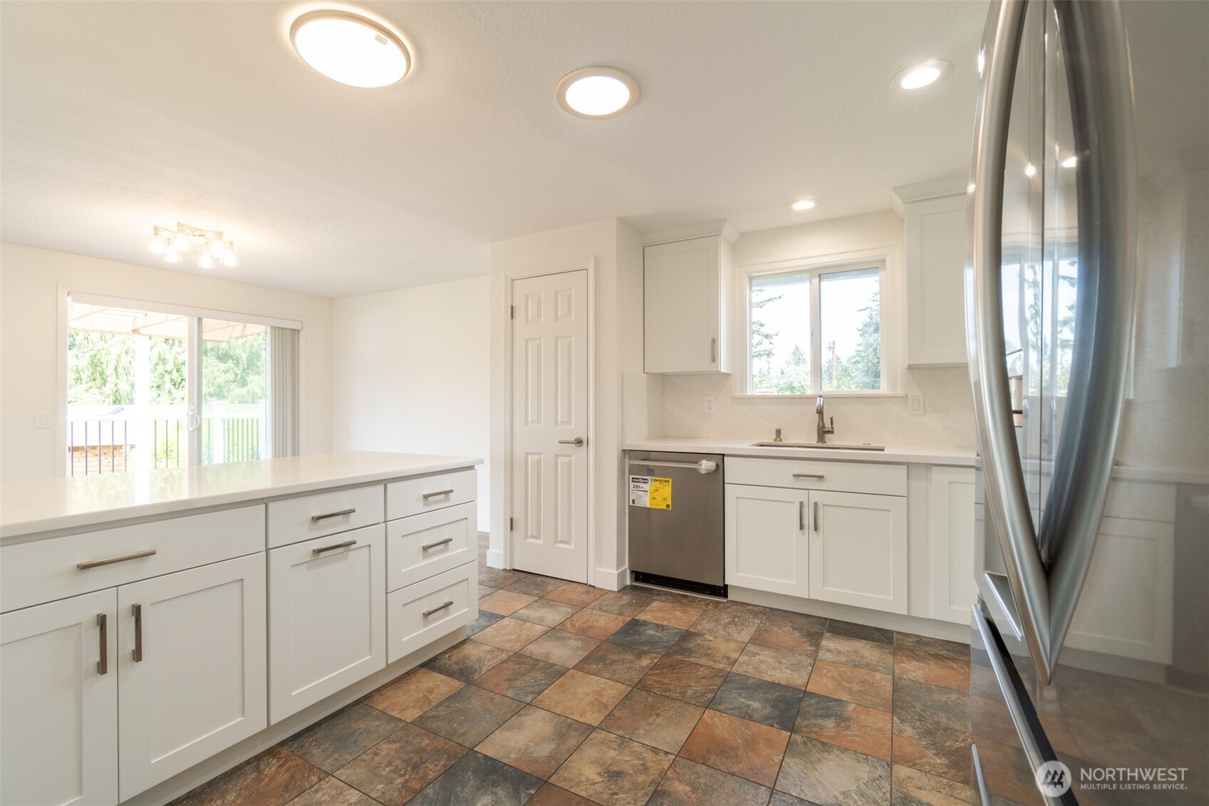 20915 80th Place West Edmonds, WA 98026 - Photo 14 of 40