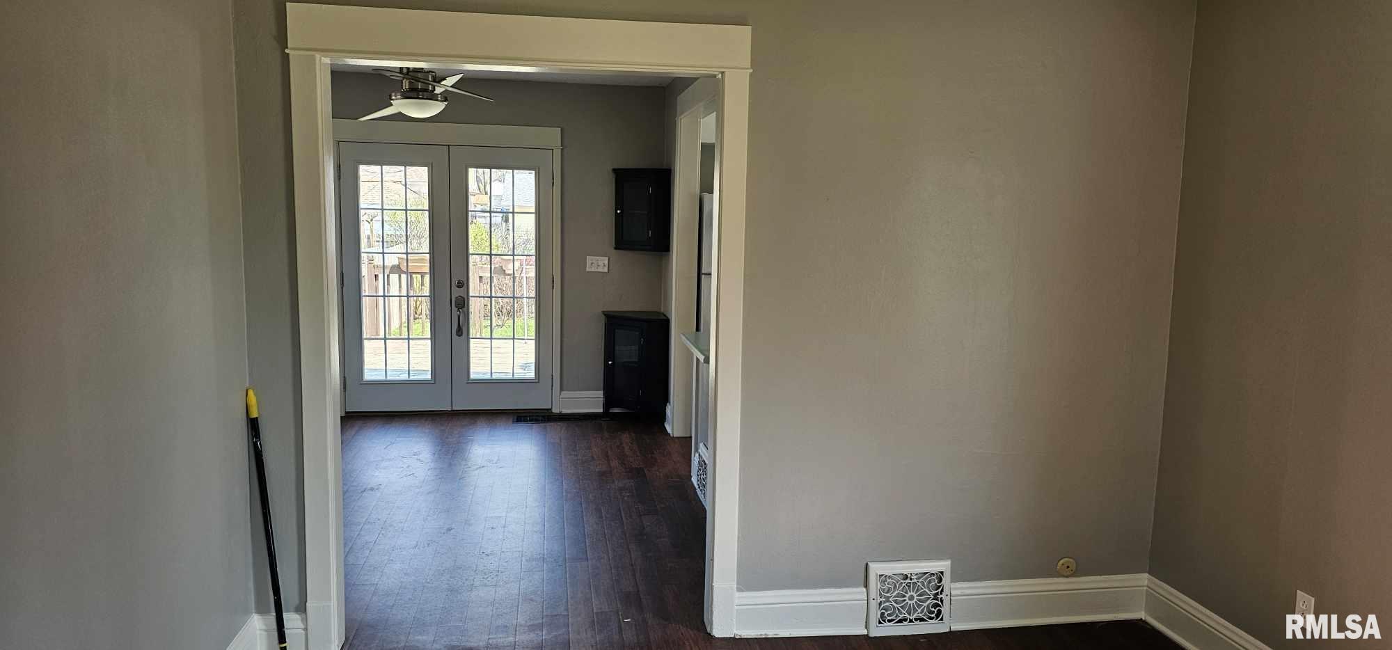 2006 3rd Street Moline, IL 61265 - Photo 5 of 10 Gallery Image 5